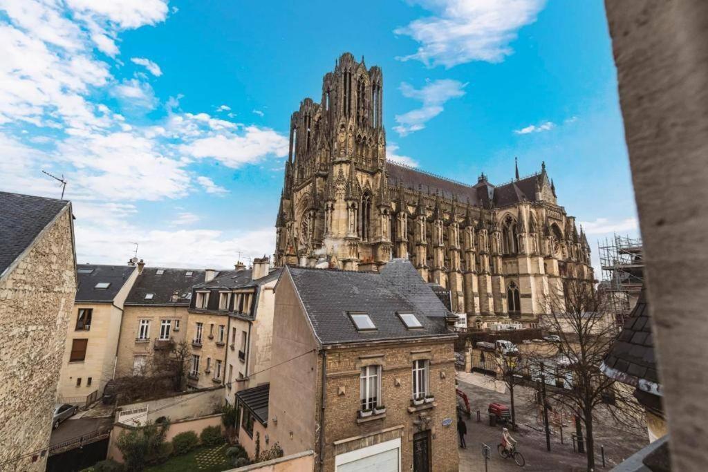 Apartamento Family Avec Vue Sur La Cathedrale De Reims Exterior foto